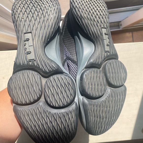 Lebron Witness Nike - Picture 6 of 10